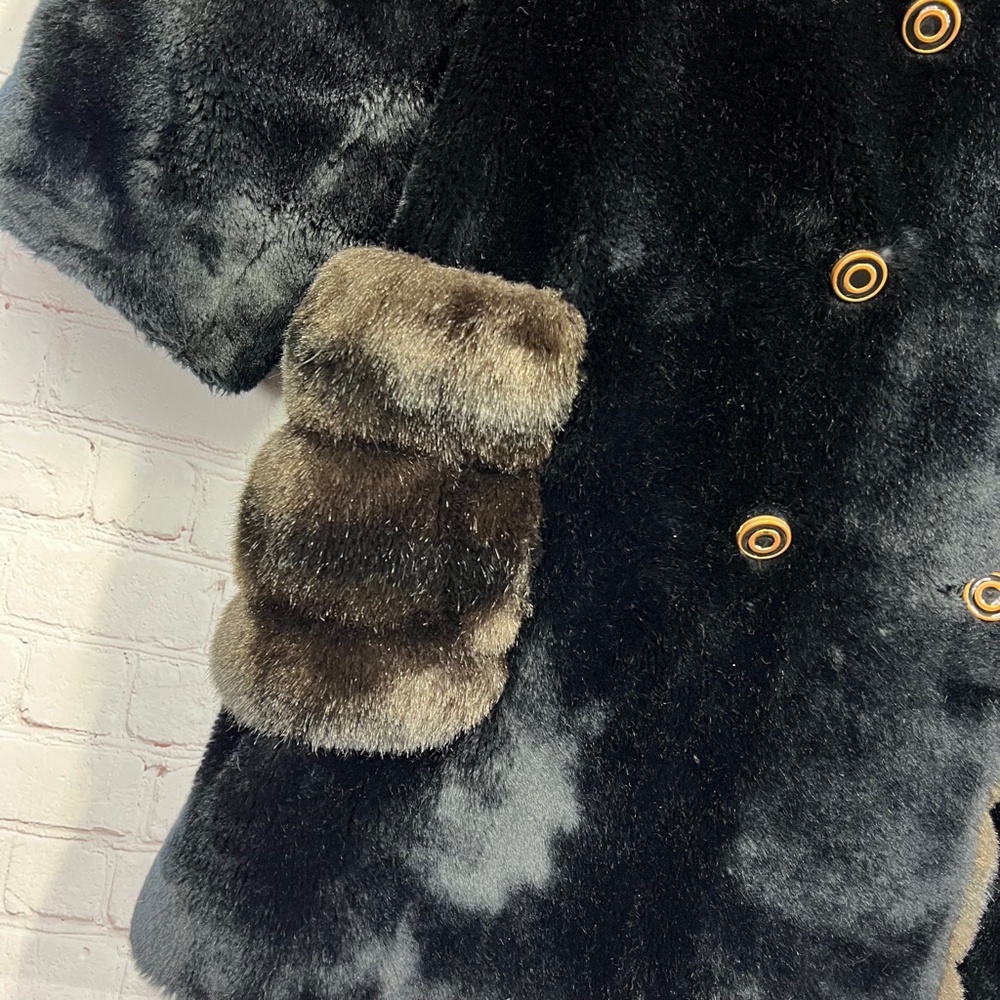 🎬(Relisted)•VINTAGE Like New |•FAIRMOOR•| Borgana Two Tone Brown Faux Fur Coat - Picture 4 of 15